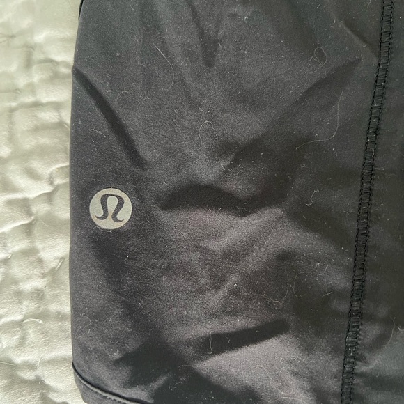 Track That Lululemon 5” Short Size 8 - Picture 4 of 4